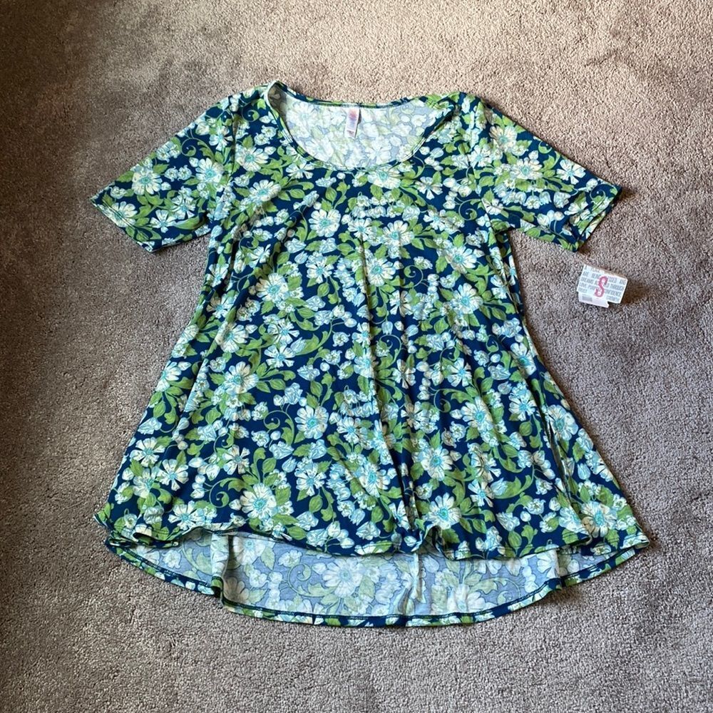 LuLaRoe Perfect T Floral Top Size S Navy Blue Green Swing Tunic